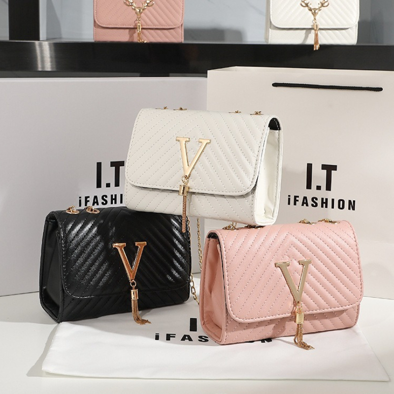 Elegant V-Quilted Chain Crossb - Women'S Shoes Louis Vuitton 리뷰 및 가격