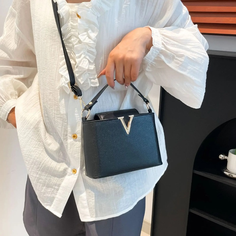 Luxury Women's Tote Bag, Chic  - Women'S Shoes Louis Vuitton 리뷰 및 가격